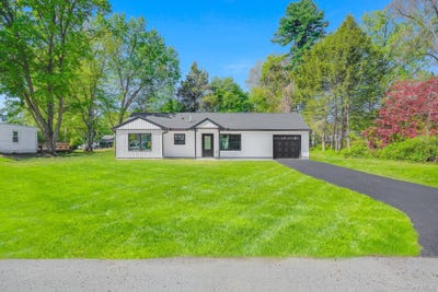 /international/us/10-rowley-road-poughkeepsie-ny-110108337657/