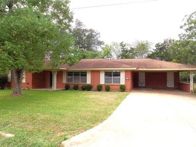 /international/us/119-charles-street-crockett-tx-110102495795/