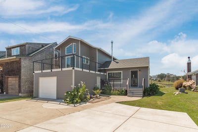 /international/us/35120-rueppell-avenue-pacific-city-or-110108890761/