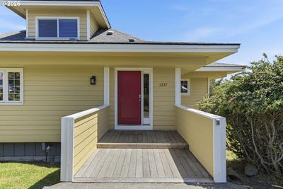 /international/us/1337-beach-loop-dr-bandon-or-110108096038/