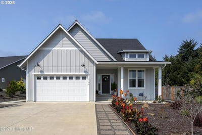 /international/us/1190-se-bugle-ave-warrenton-or-110120419914/