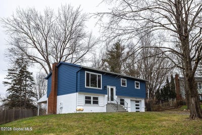 /international/us/212-deerfield-court-voorheesville-ny-110097830243/