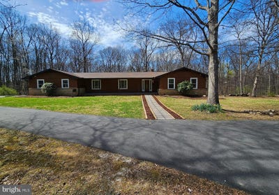 /international/us/274-woodside-lane-winchester-va-110106852469/