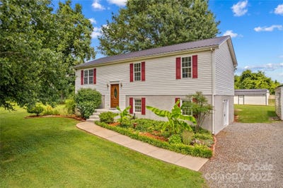 /international/us/195-bell-farm-road-statesville-nc-110100658577/
