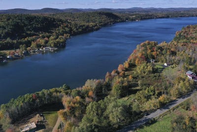 /international/us/457-n-searsport-road-swanville-me-110095142176/