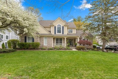 /international/us/1424-woodbridge-lane-wixom-mi-110107687887/