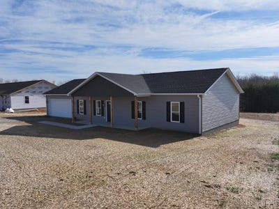 /international/us/2288-smith-mountain-lake-parkway-huddleston-va-110102531981/