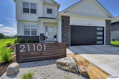 /international/us/21101-butler-avenue-elkhorn-ne-110108658119/
