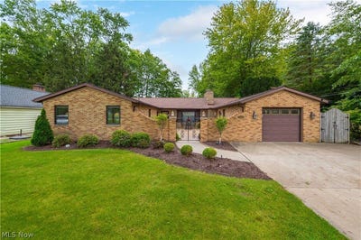 /international/us/28206-n-park-drive-north-olmsted-oh-110110324578/
