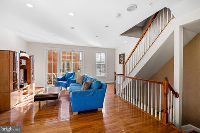 /international/us/2323-boston-street-baltimore-md-110098956991/