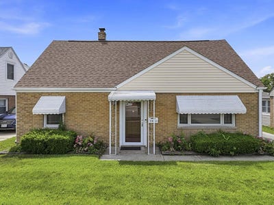 /international/us/7922-n-waukegan-road-niles-il-110108872501/