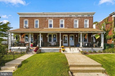 /international/us/12-w-park-road-havertown-pa-110120623687/