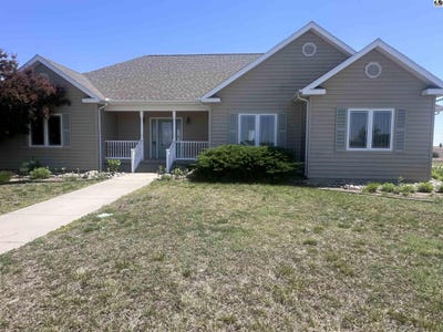 /international/us/10204-sw-eastridge-rd-pratt-ks-110109052463/
