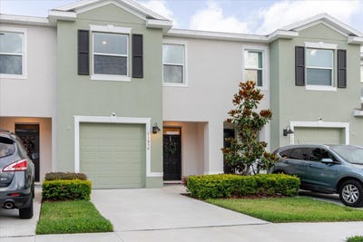 /international/us/11054-crescent-deer-drive-land-o-lakes-fl-110099929915/