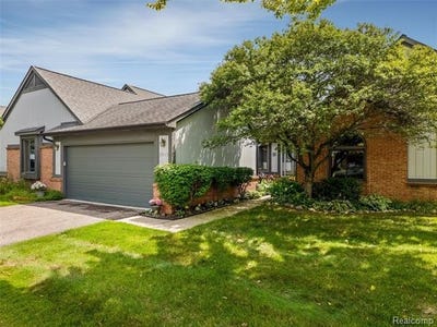 /international/us/2815-lochmoor-boulevard-orion-twp-mi-110109749279/