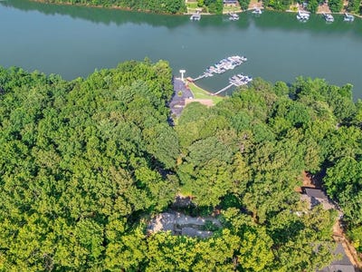 /international/us/829-lakeside-drive-blairsville-ga-110100998861/