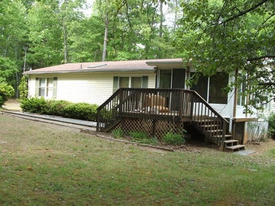 /international/us/6327-w-point-stevens-road-drakes-branch-va-110107606646/