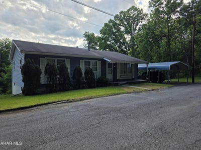 /international/us/335-6th-street-tyrone-pa-110108637229/