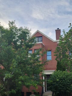 /international/us/1897-admiral-court-glenview-il-110108390199/