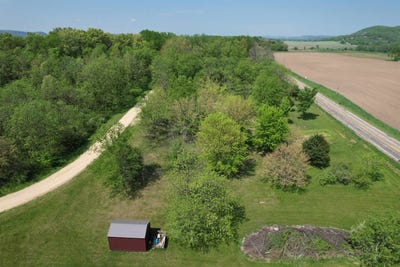 /international/us/23436-bomkamp-road-muscoda-wi-110099523166/