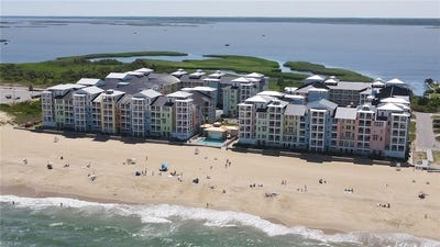 /international/us/3700-sandpiper-road-virginia-beach-va-110120888205/