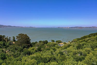/international/us/paradise-drive-tiburon-ca-110106623077/