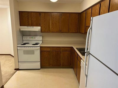 /international/us/221-grand-avenue-w-south-saint-paul-mn-110106075324/