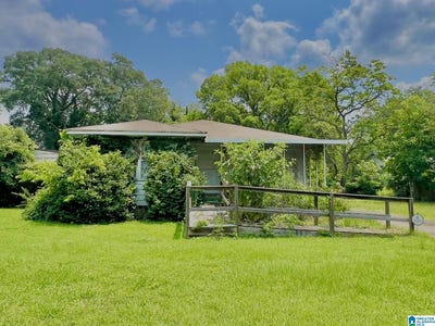/international/us/2729-19th-street-hueytown-al-110100867612/