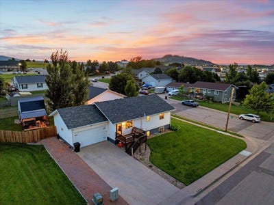 /international/us/807-s-32nd-street-spearfish-sd-110100416611/