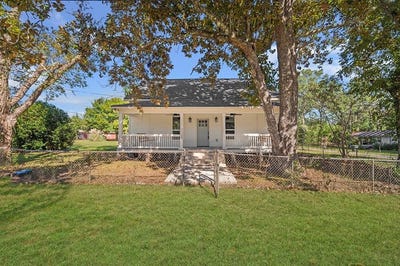 /international/us/519-main-street-newton-tx-110105929972/