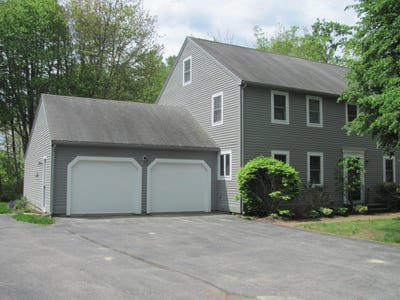 /international/us/16-larboard-lane-kennebunk-me-110105314197/