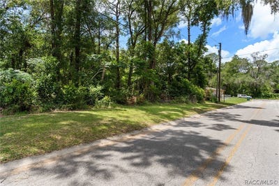 /international/us/5942-e-banner-lane-inverness-fl-110108357858/