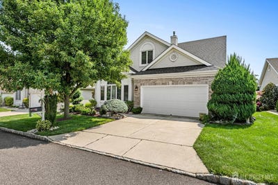 /international/us/8-sherwood-drive-monroe-nj-110109801777/