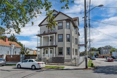 /international/us/48-kenwood-street-providence-ri-110107987151/