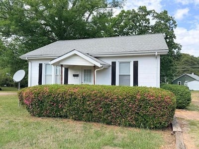 /international/us/503-e-main-street-south-hill-va-110107804094/
