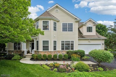 /international/us/14-kestrel-court-washington-twp-nj-110109632207/