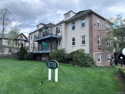 /international/us/570-broadway-lynbrook-ny-110107748739/