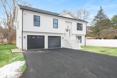 /international/us/61-church-street-westerly-ri-110103573751/