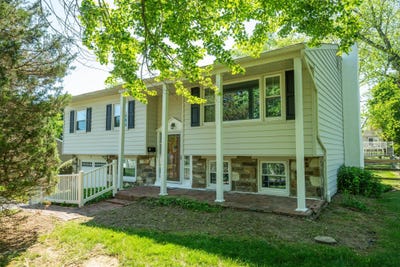 /international/us/8-pleasant-ave-chalfont-pa-110108237505/