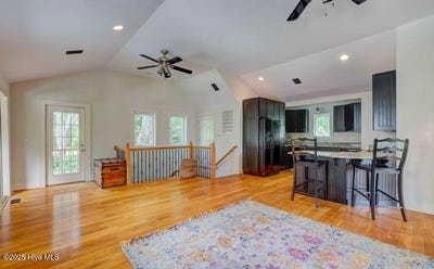 /international/us/220-high-tide-drive-wilmington-nc-110101397171/