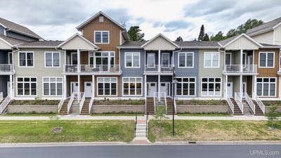 /international/us/728-s-lakeshore-boulevard-marquette-mi-110108782205/
