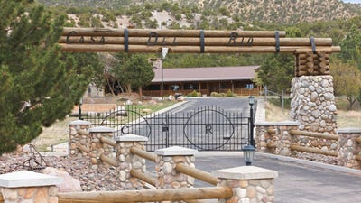 /international/us/850-s-500-e-parowan-ut-110107170634/
