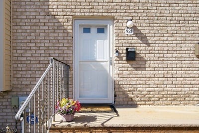 /international/us/921-robin-rd-hillsborough-twp-nj-110110224221/