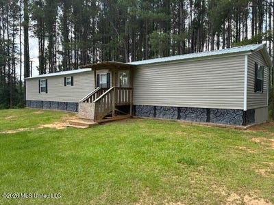 /international/us/143-se-new-river-road-tylertown-ms-110108471942/
