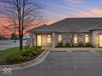 /international/us/299-shiloh-crossing-avon-in-110106706337/