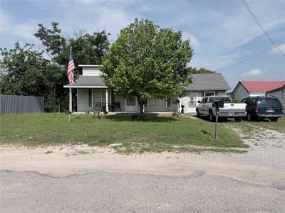 /international/us/403-n-reagan-street-hamilton-tx-110108357577/