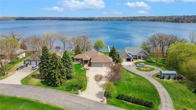 /international/us/5979-24th-street-ne-dovre-twp-mn-110107984668/