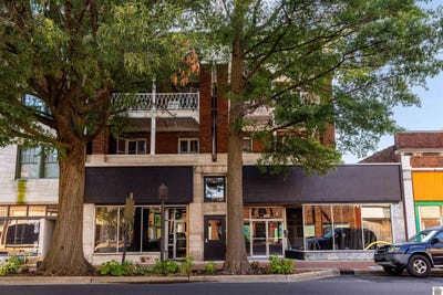 /international/us/610-broadway-units-200-300-paducah-ky-110101025569/