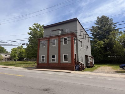 /international/us/30-chaney-81-wawbeek-tupper-lake-ny-110105530930/