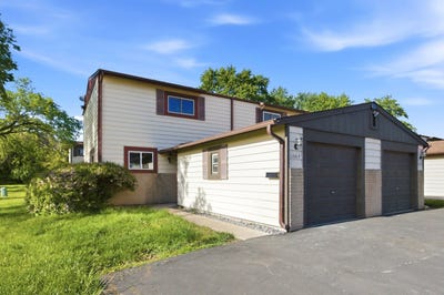 /international/us/1213-cedarwood-drive-crest-hill-il-110107984478/
